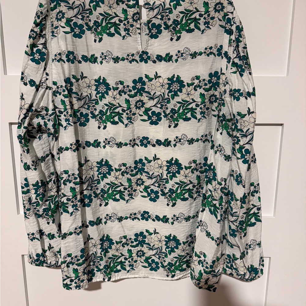 Lane Bryant Green and White Floral Blouse - Picture 4 of 4